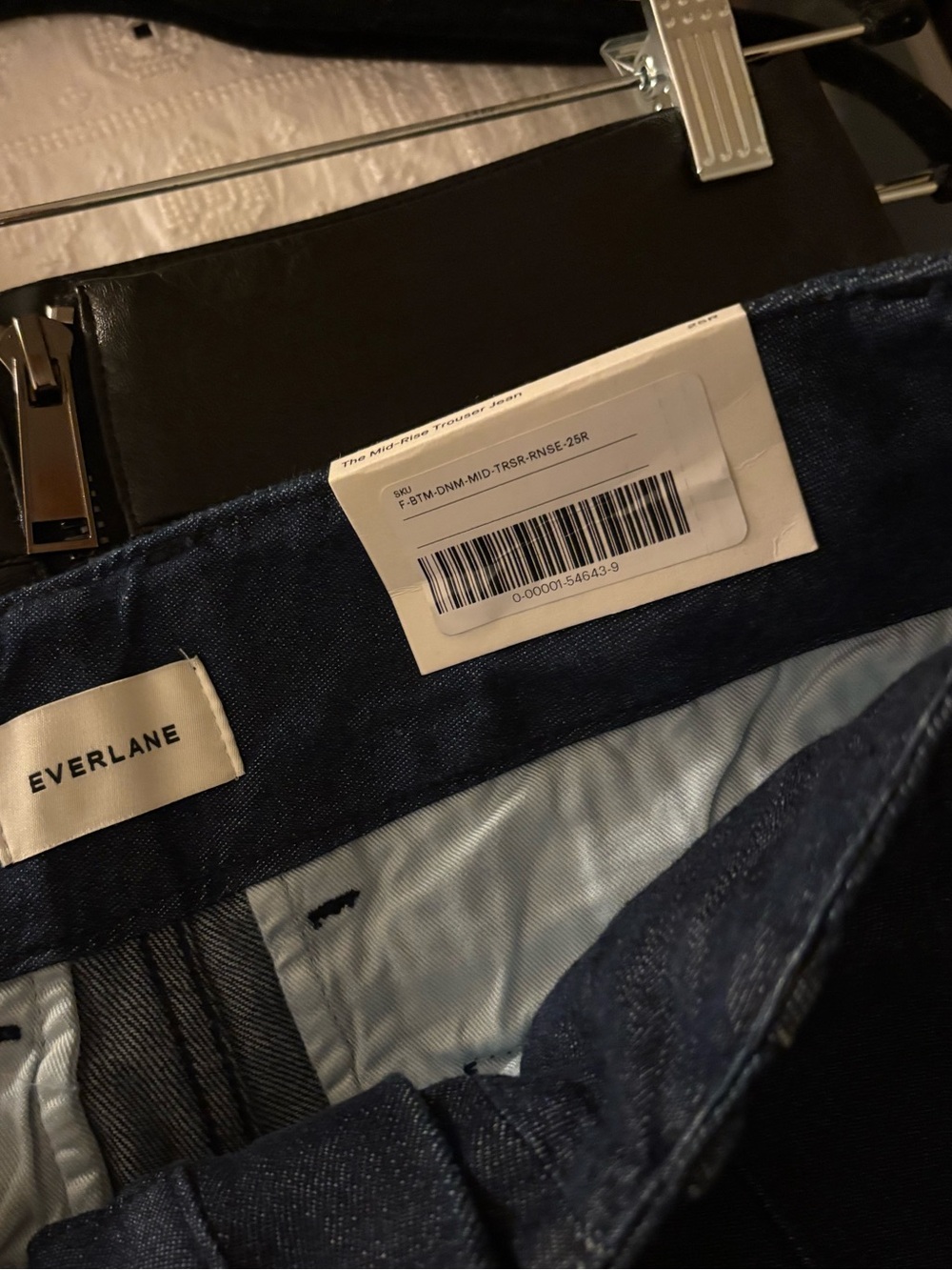 EVERLANE THE MID-RISE TROUSER JEAN - Picture 9 of 9